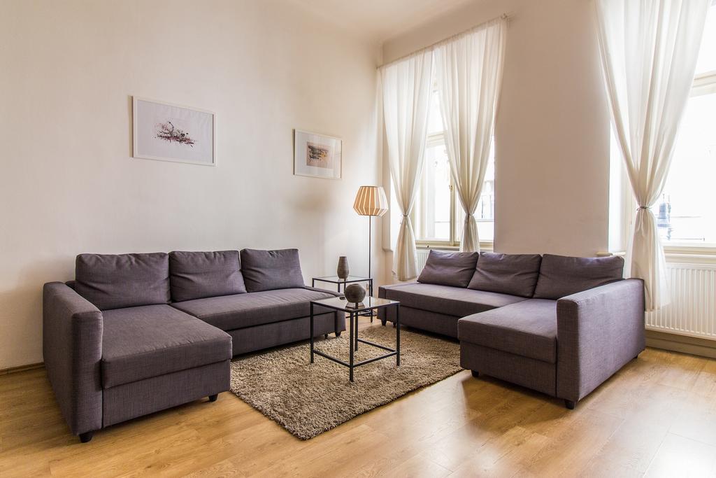 Mighty Prague Apartments Truhlarska Екстериор снимка