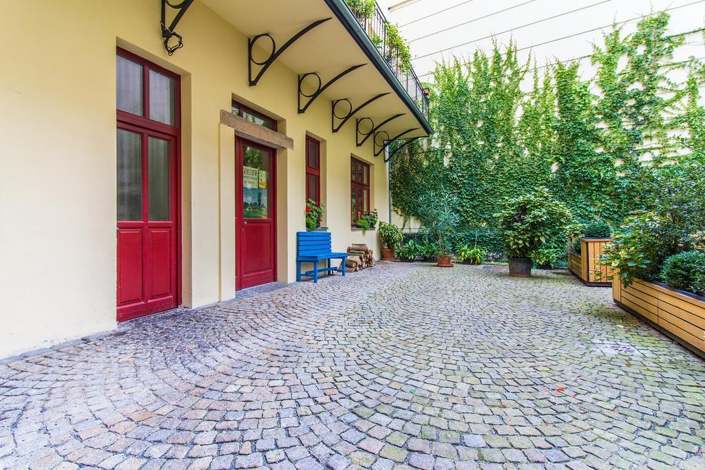 Mighty Prague Apartments Truhlarska Екстериор снимка