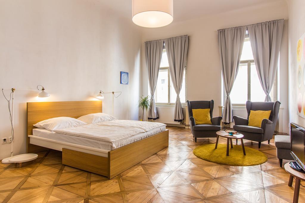 Mighty Prague Apartments Truhlarska Екстериор снимка